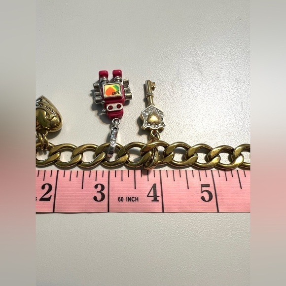 Juicy Couture vintage goldtone chunky bracelet w/rare robot charm,key, heart & J - Picture 10 of 10
